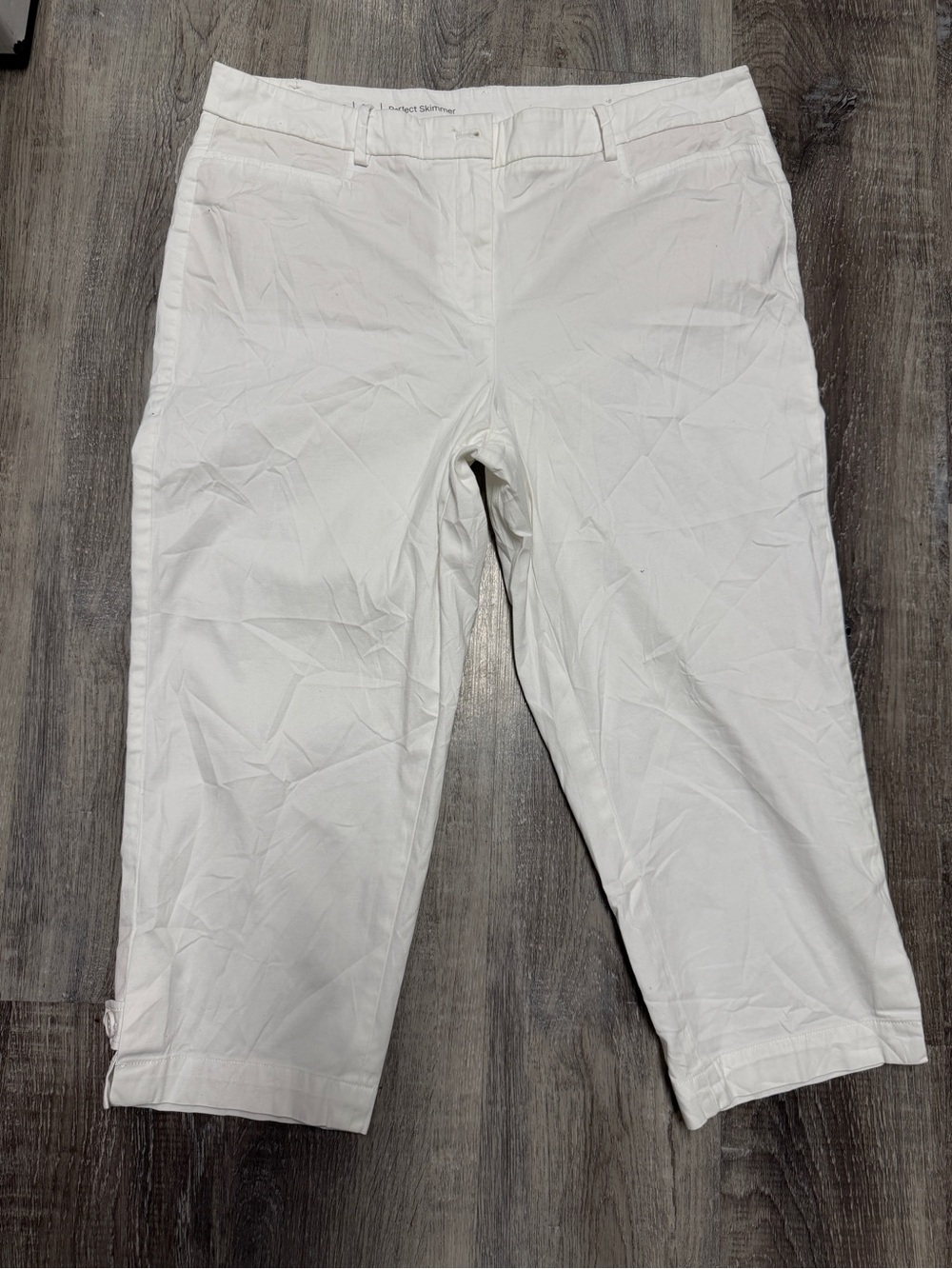 Talbots White Capris